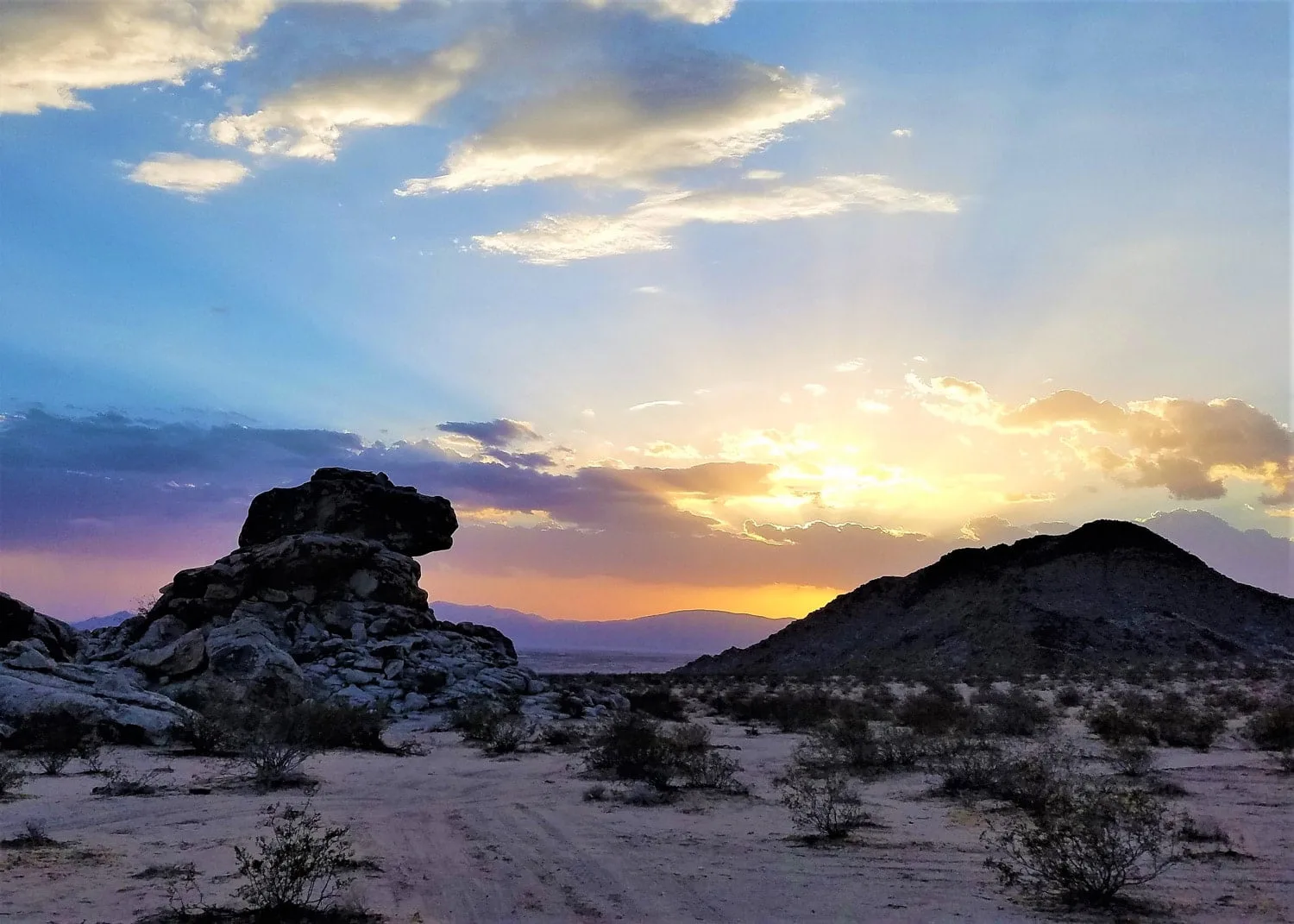 happy-trails-cougar-buttes-loop-sphinx-rock