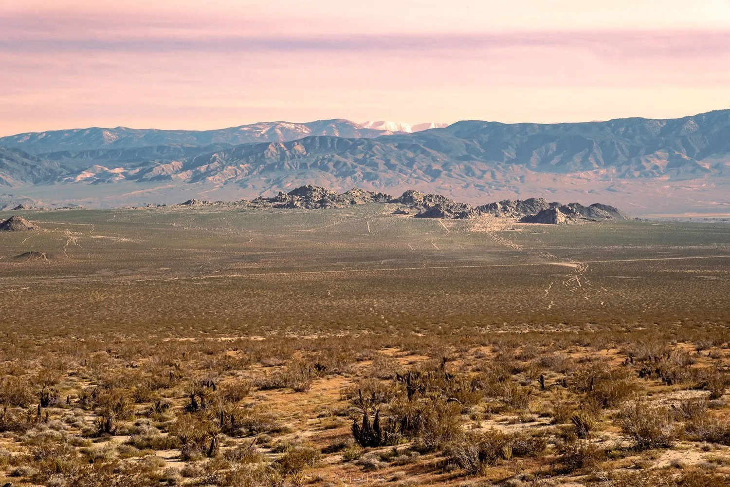 happy-trails-rental-cougar-buttes-dusk