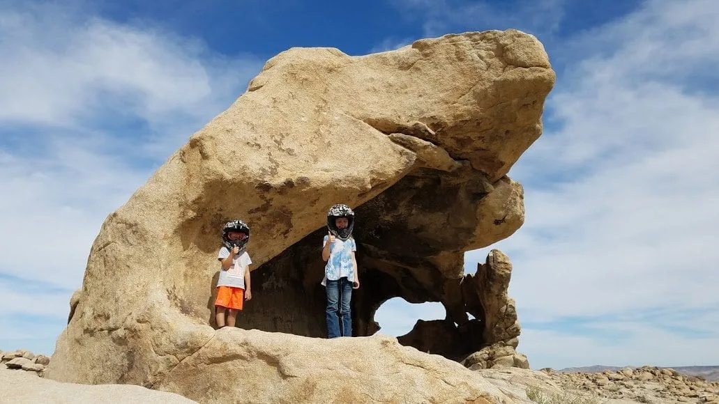 happy-trails-rental-jaws-cave-rock-kids