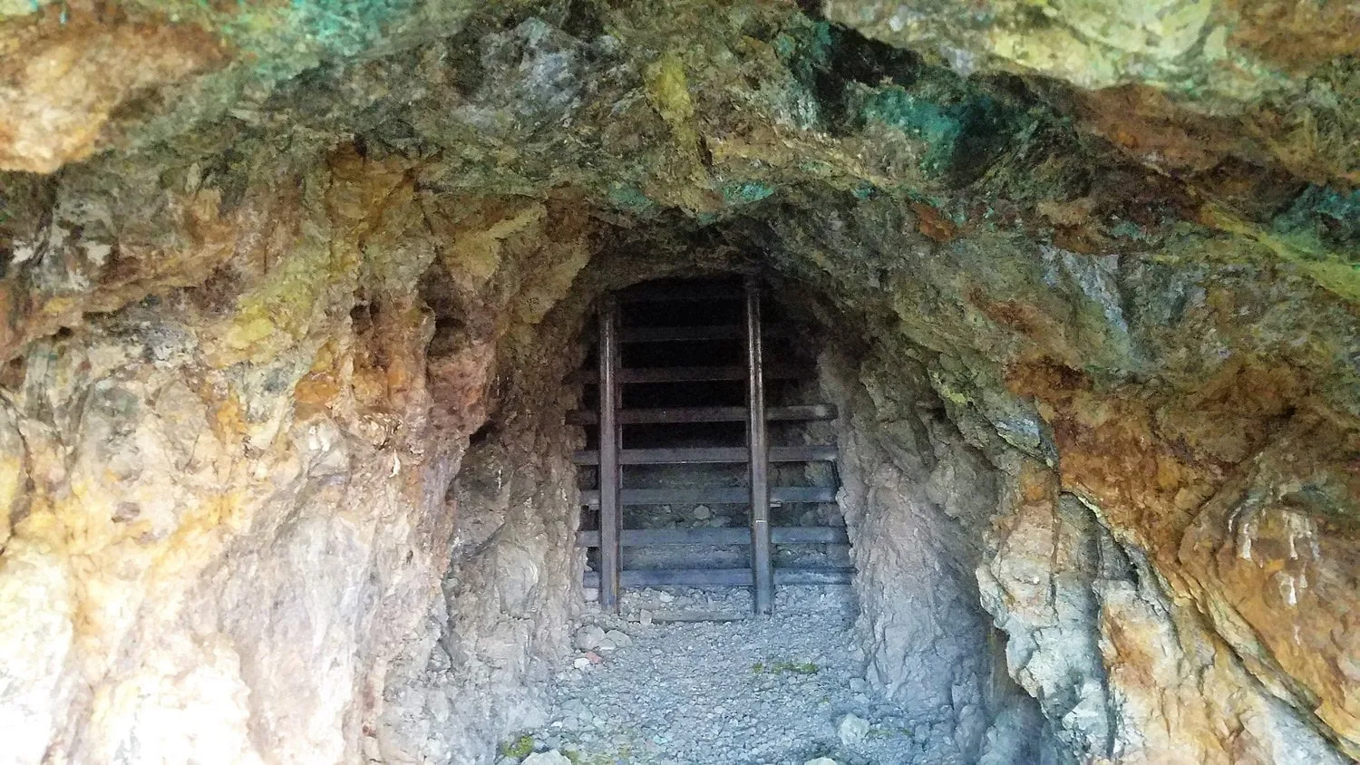 happy-trails-rental-mine-hole atv tour